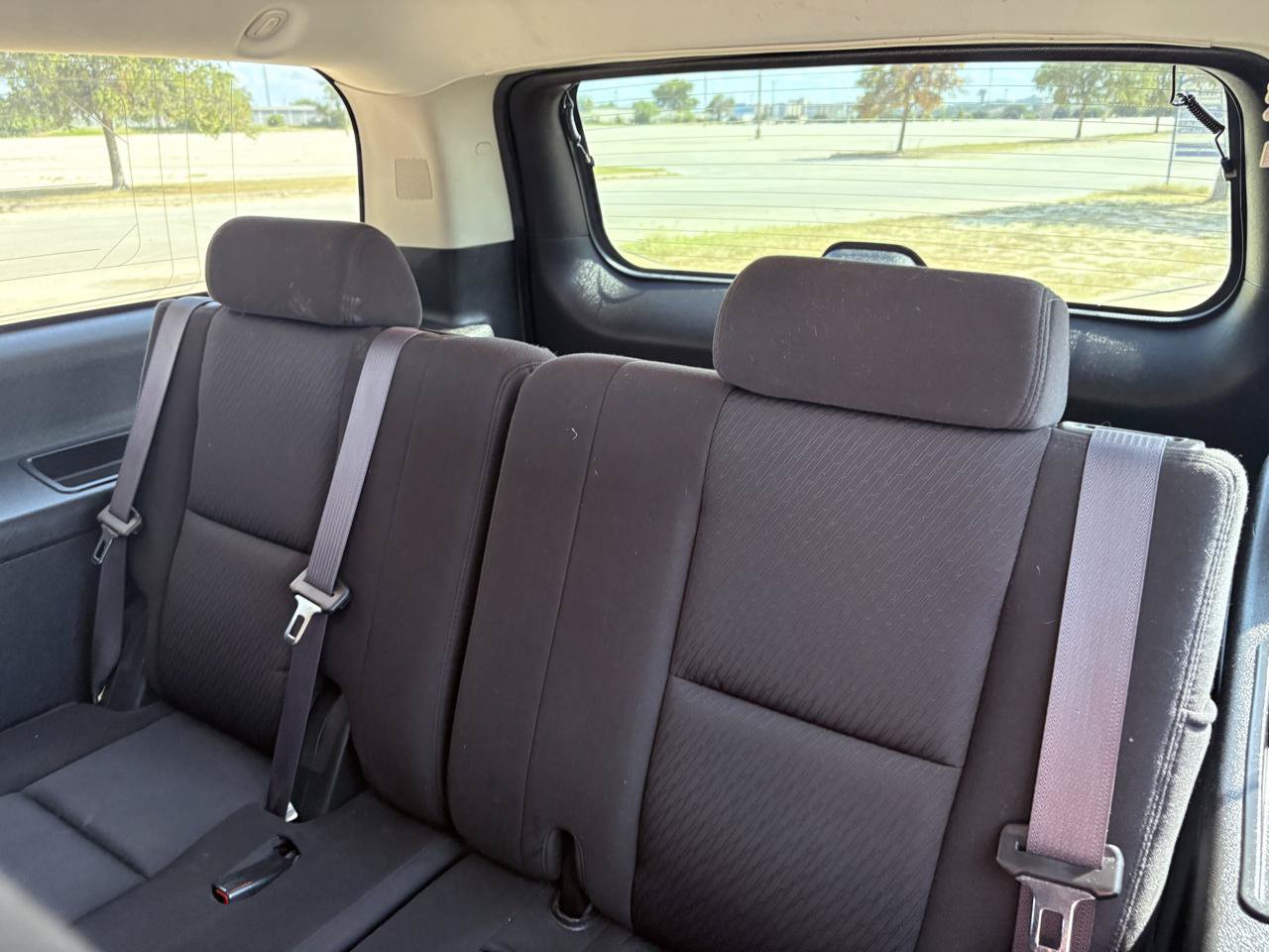 Used 2011 Chevrolet Suburban LS RWD image 78