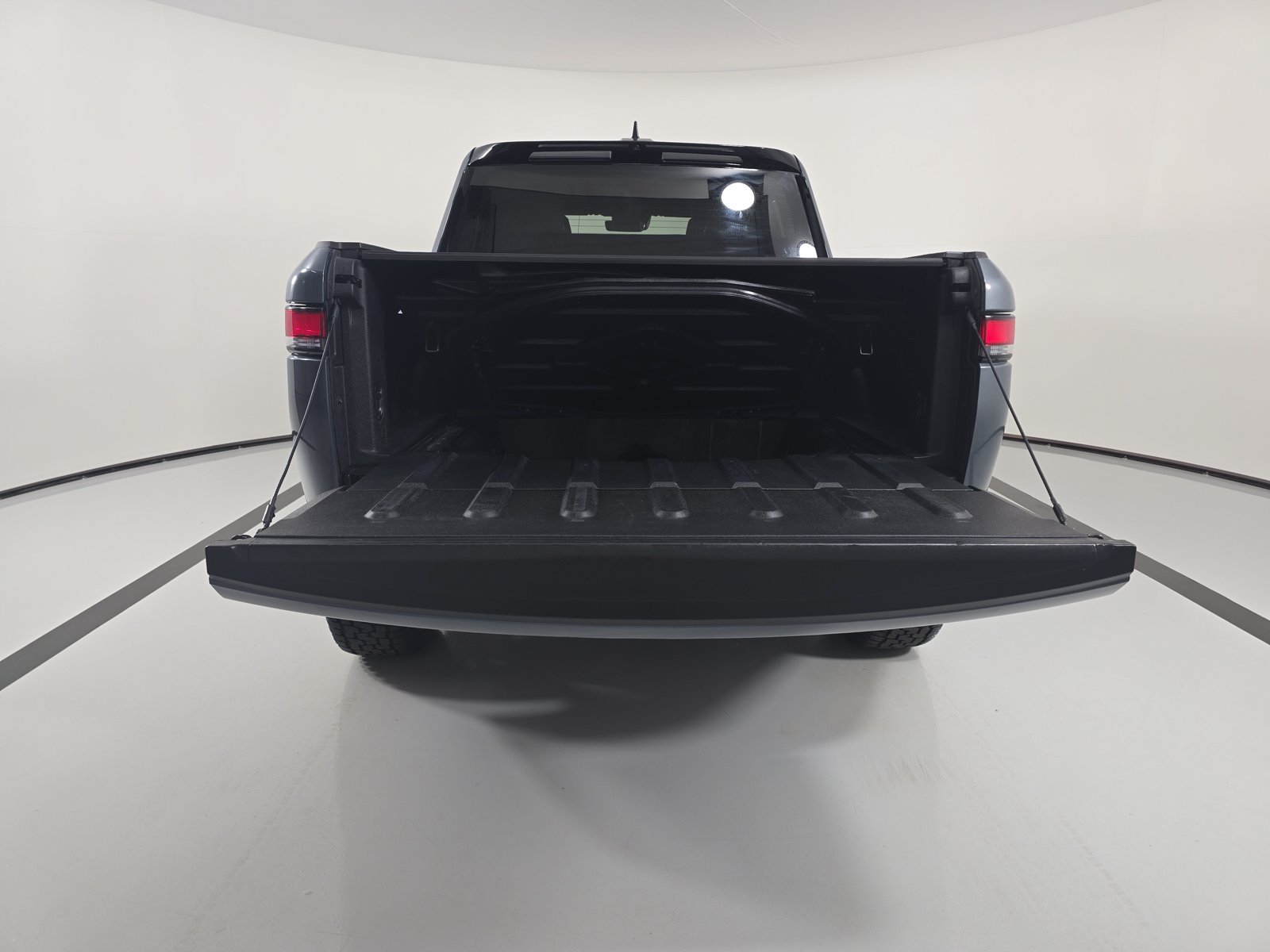 Used 2024 Rivian R1T Adventure Dual AWD/4WD image 15