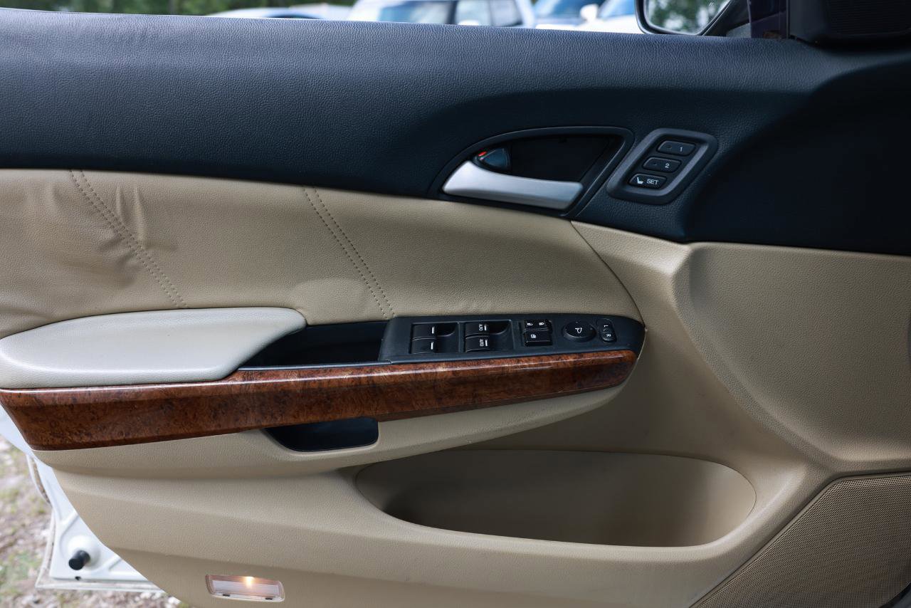 Used 2011 Honda Accord EX-L image 39