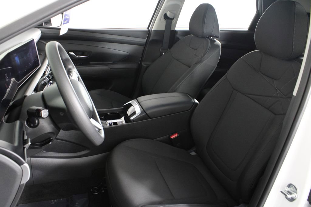 Certified 2026 Hyundai Tucson SE FWD image 16