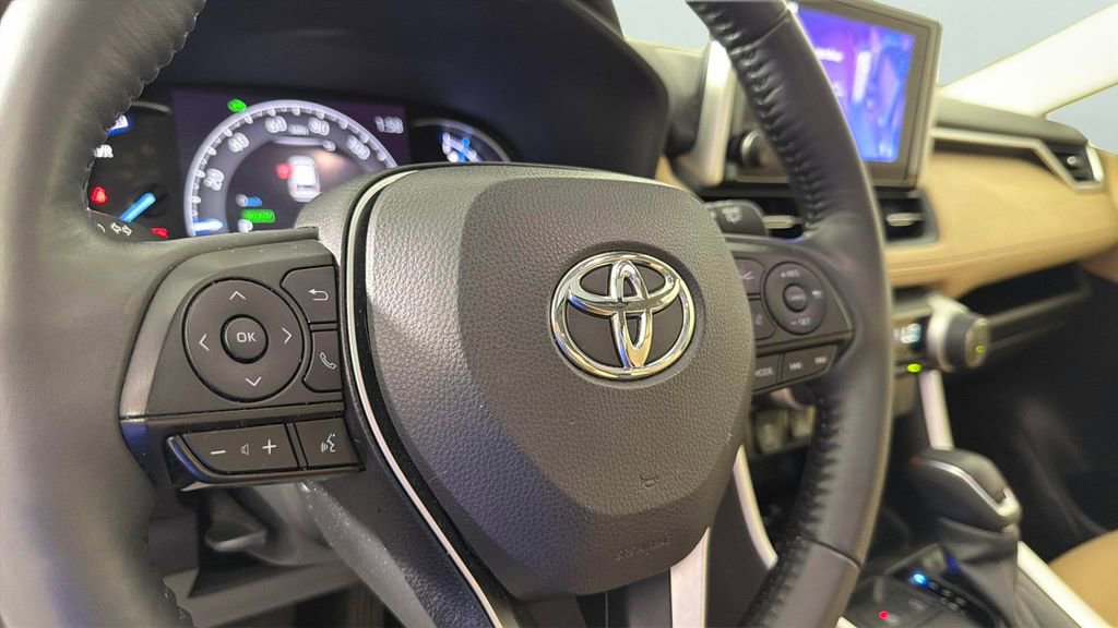 Used 2023 Toyota RAV4 XLE Premium AWD/4WD image 23