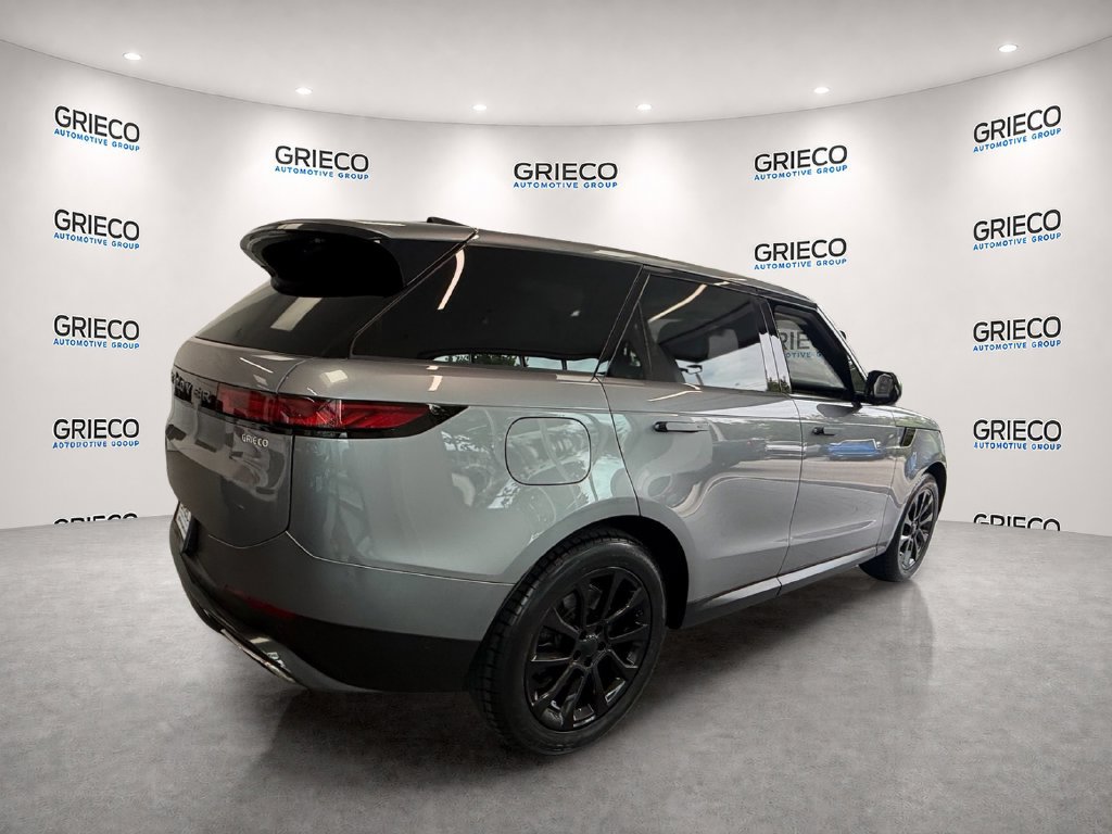 Used 2024 Land Rover Range Rover Sport SE AWD/4WD image 7