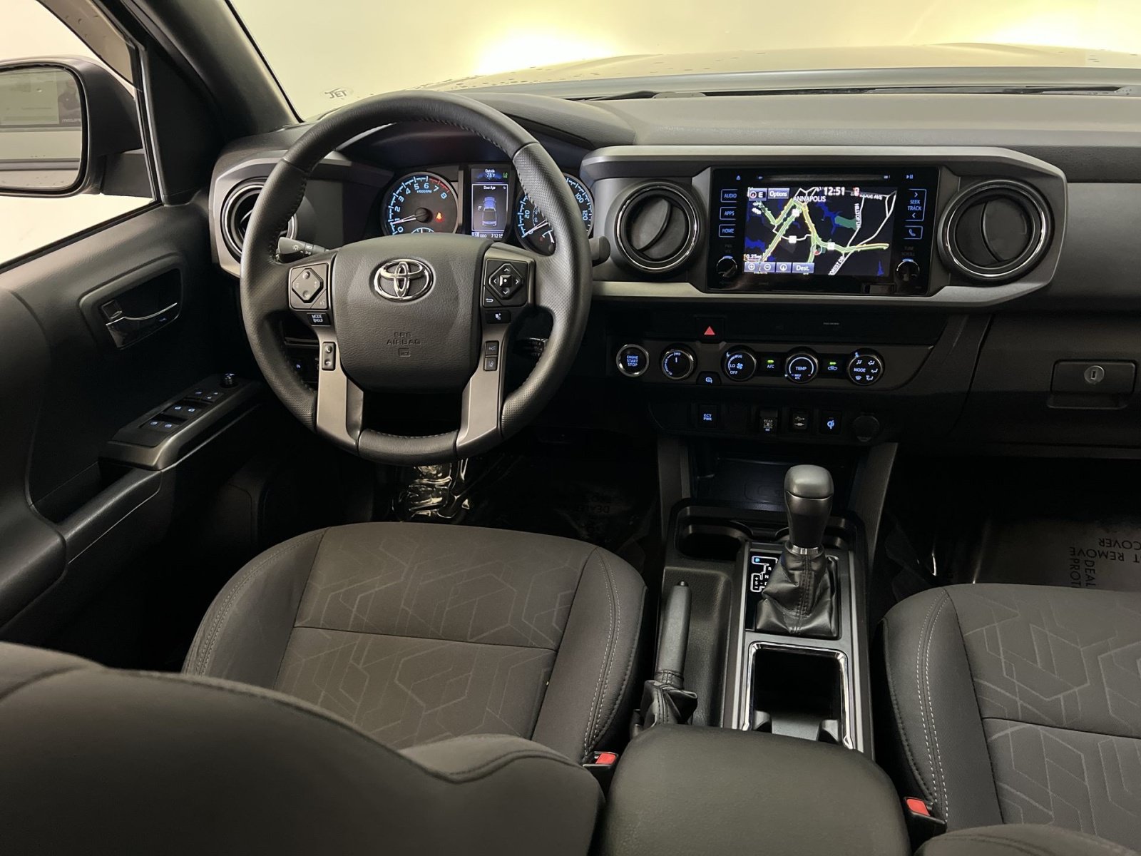 Used 2019 Toyota Tacoma TRD Off-Road AWD/4WD image 33