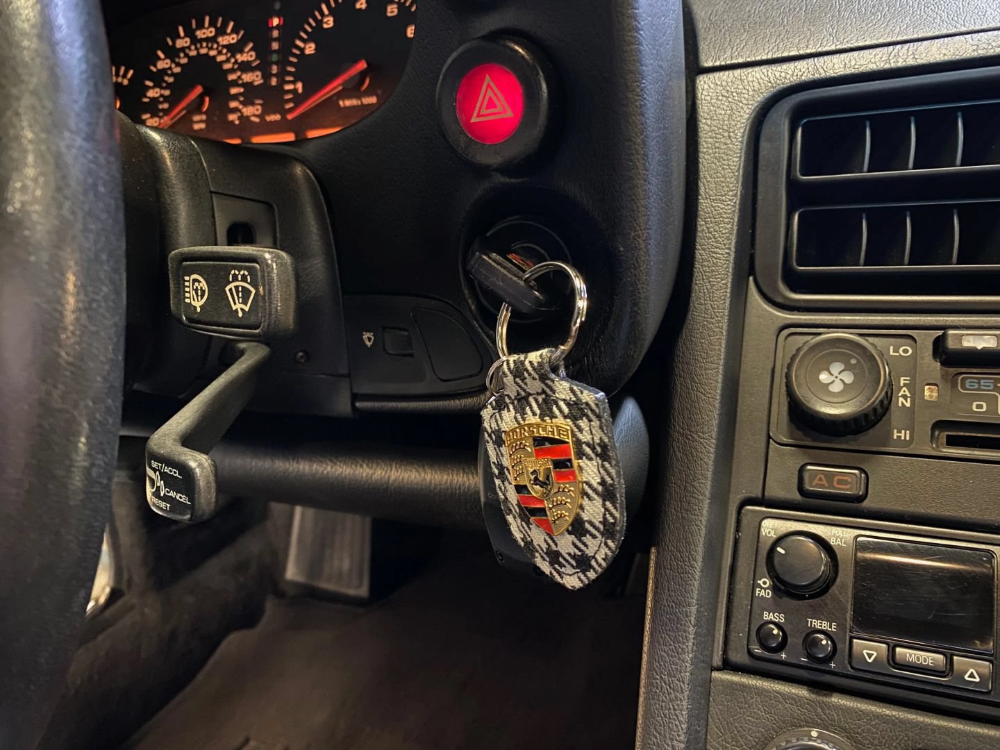 Used 1994 Porsche 928 GTS RWD image 31