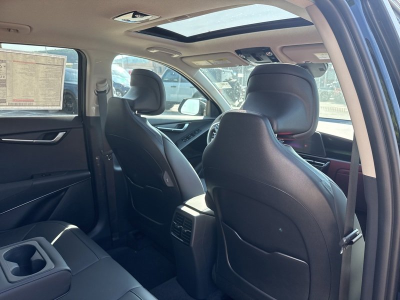 New 2025 Kia Niro EX Touring image 13