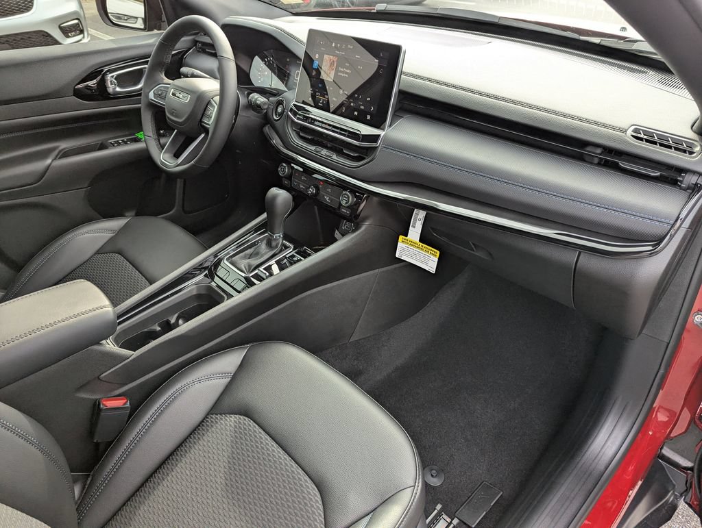 New 2026 Jeep Compass Latitude AWD/4WD image 33