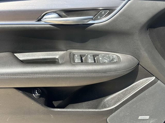Used 2022 Cadillac XT5 Luxury w/ LPO, Floor Liner Package FWD image 10