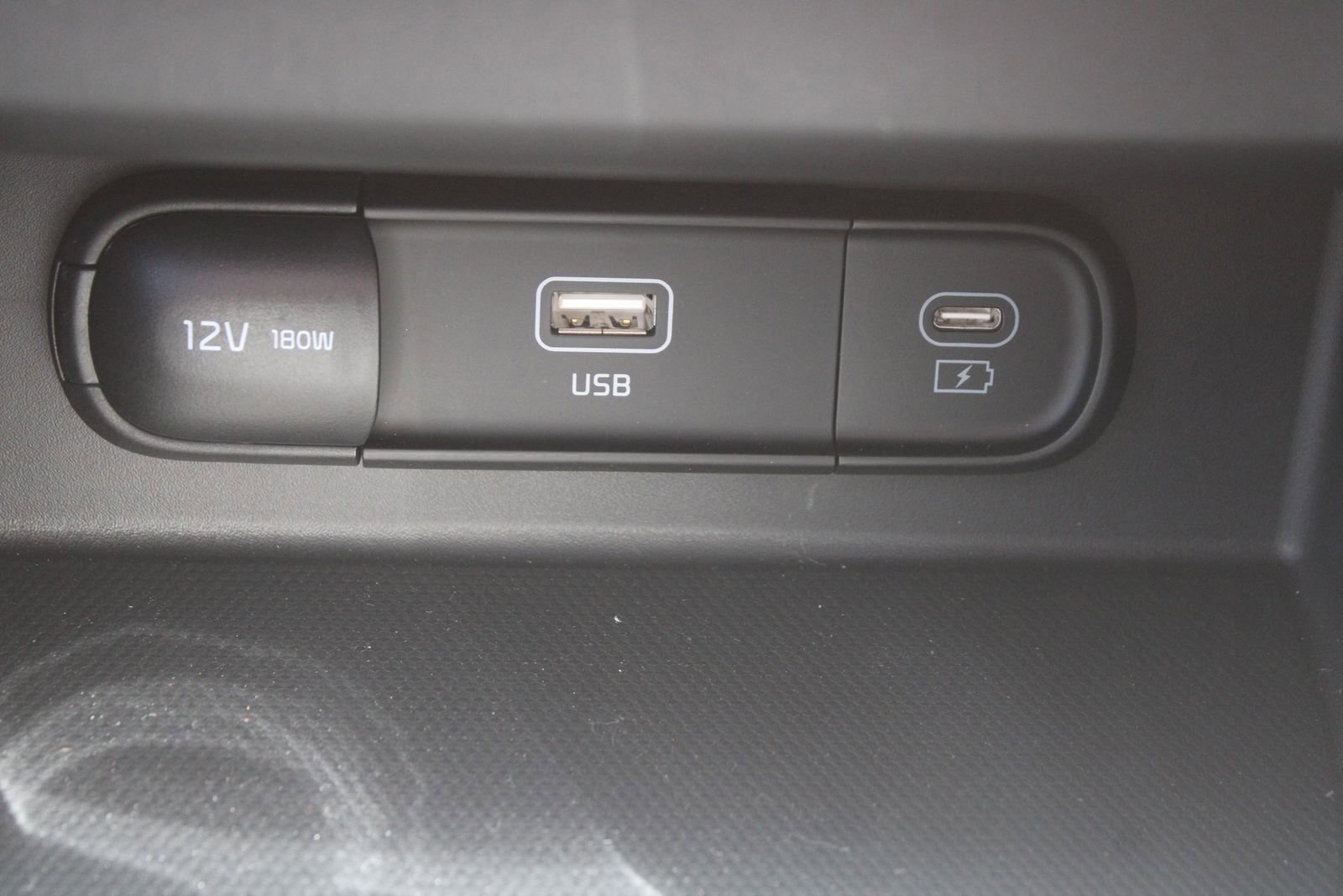 New 2026 Kia Seltos S FWD image 34