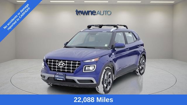 Used 2023 Hyundai Venue Limited FWD image 1