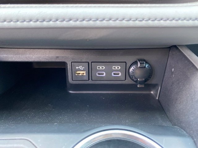 Used 2023 Toyota Highlander L AWD/4WD image 19