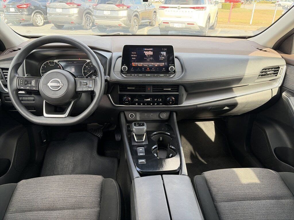 Certified 2023 Nissan Rogue SV image 11