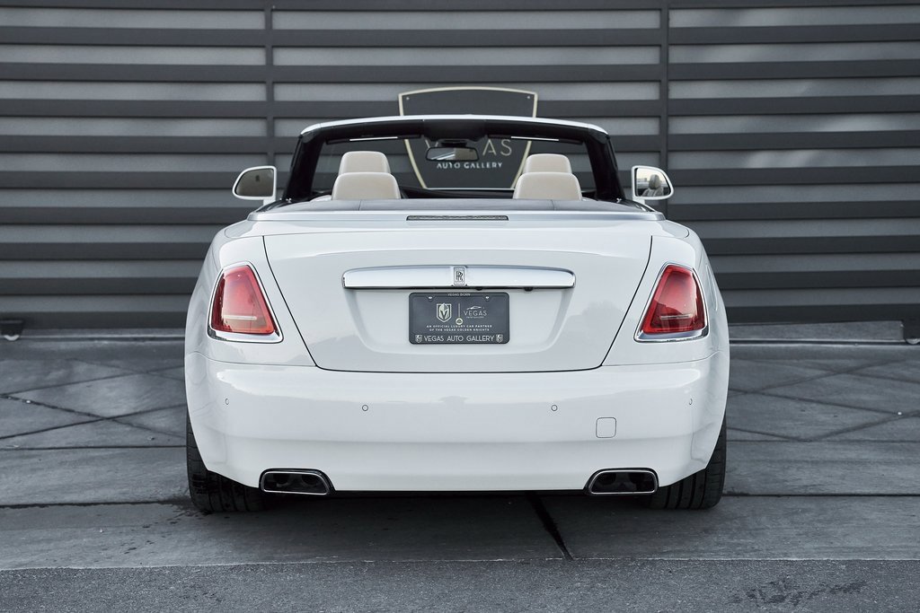 Used 2017 Rolls-Royce Dawn image 17