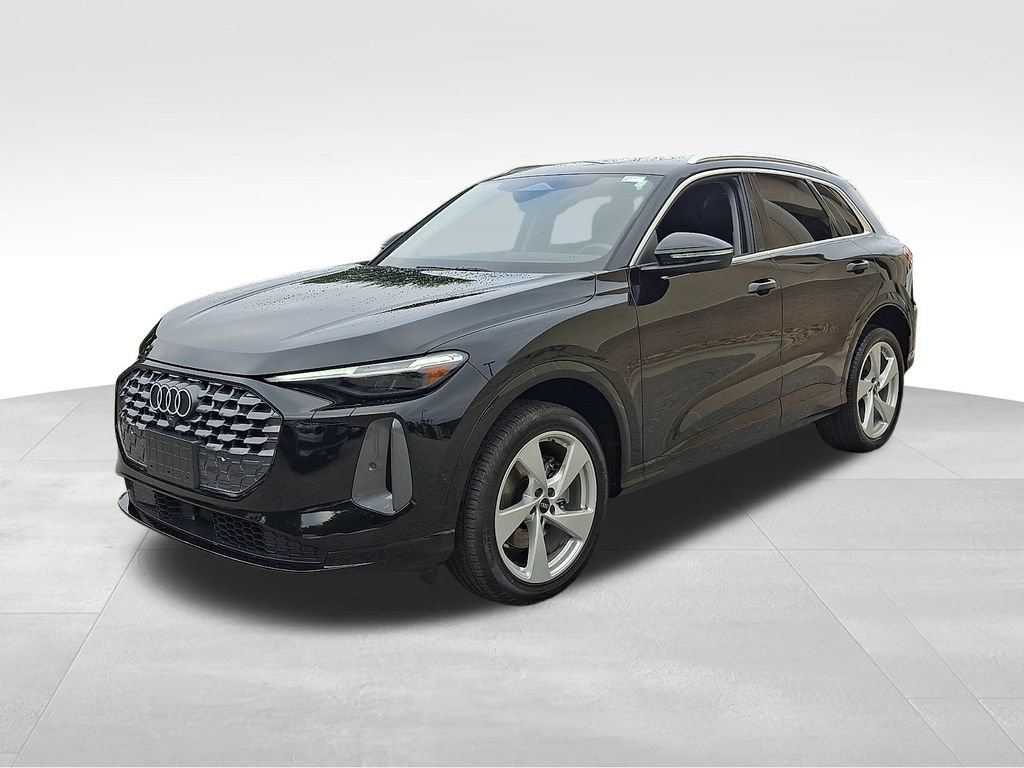 Used 2025 Audi Q5 Premium Plus AWD/4WD image 3