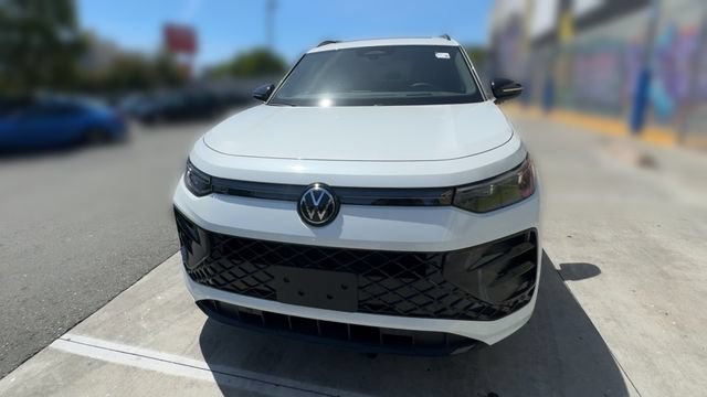 New 2026 Volkswagen Tiguan SE R-Line FWD image 3