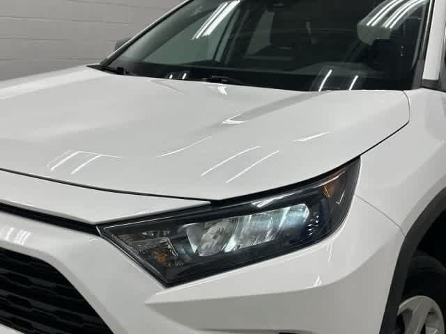 Used 2022 Toyota RAV4 LE AWD/4WD image 31