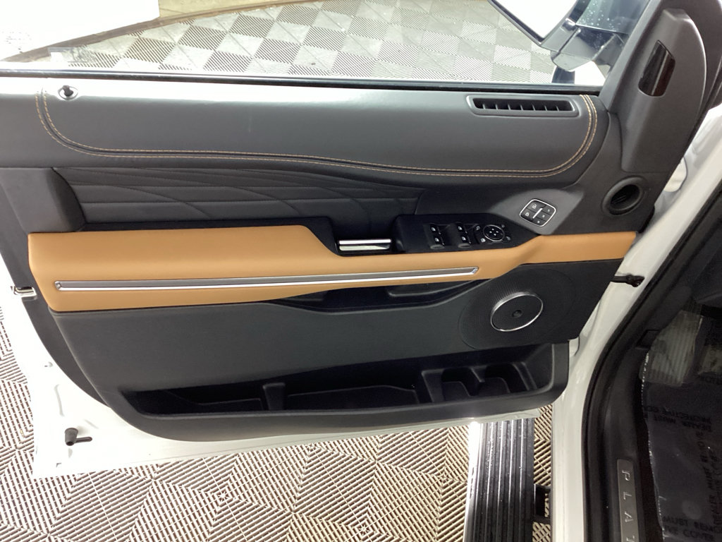 Used 2023 Ford Expedition Max Platinum AWD/4WD image 19