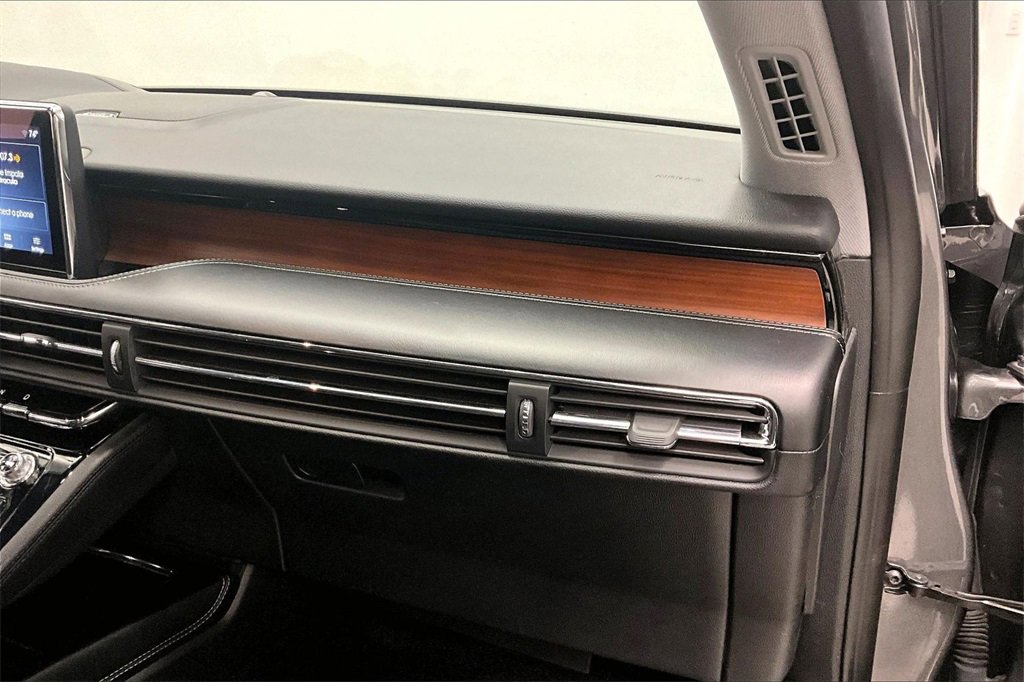 Used 2022 Lincoln Corsair Reserve w/ Equipment Group 201A image 16