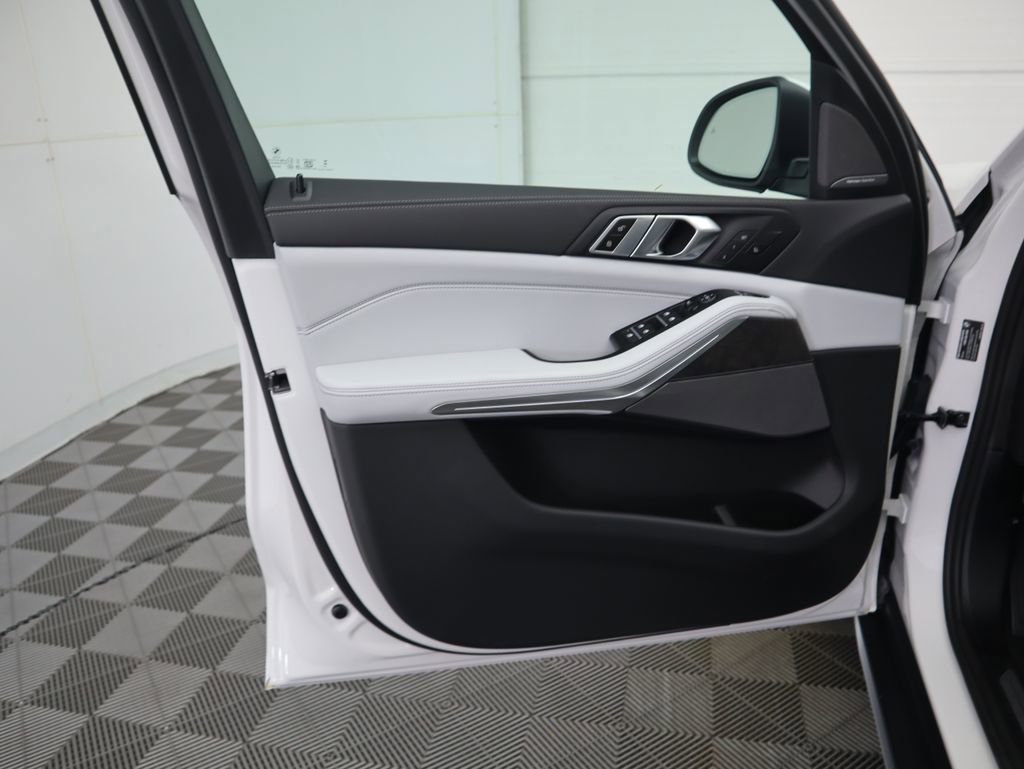 New 2026 BMW X5 xDrive40i w/ Premium Package image 25
