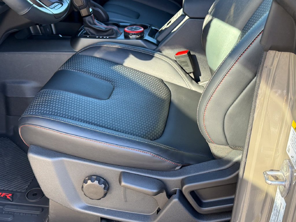 Used 2025 Ford Bronco Raptor AWD/4WD image 22