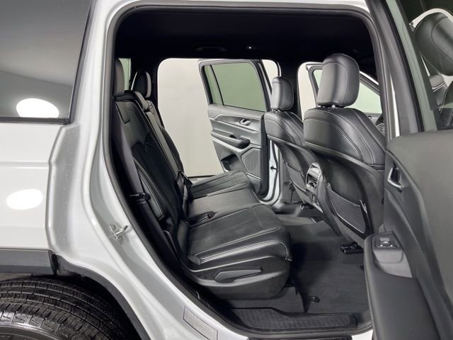 Used 2024 Jeep Grand Cherokee L Laredo image 49