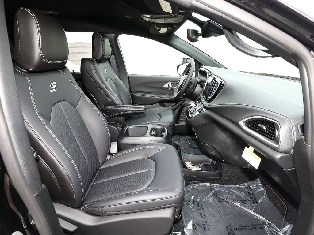 New 2026 Chrysler Pacifica Select w/ S Appearance Package AWD/4WD image 20