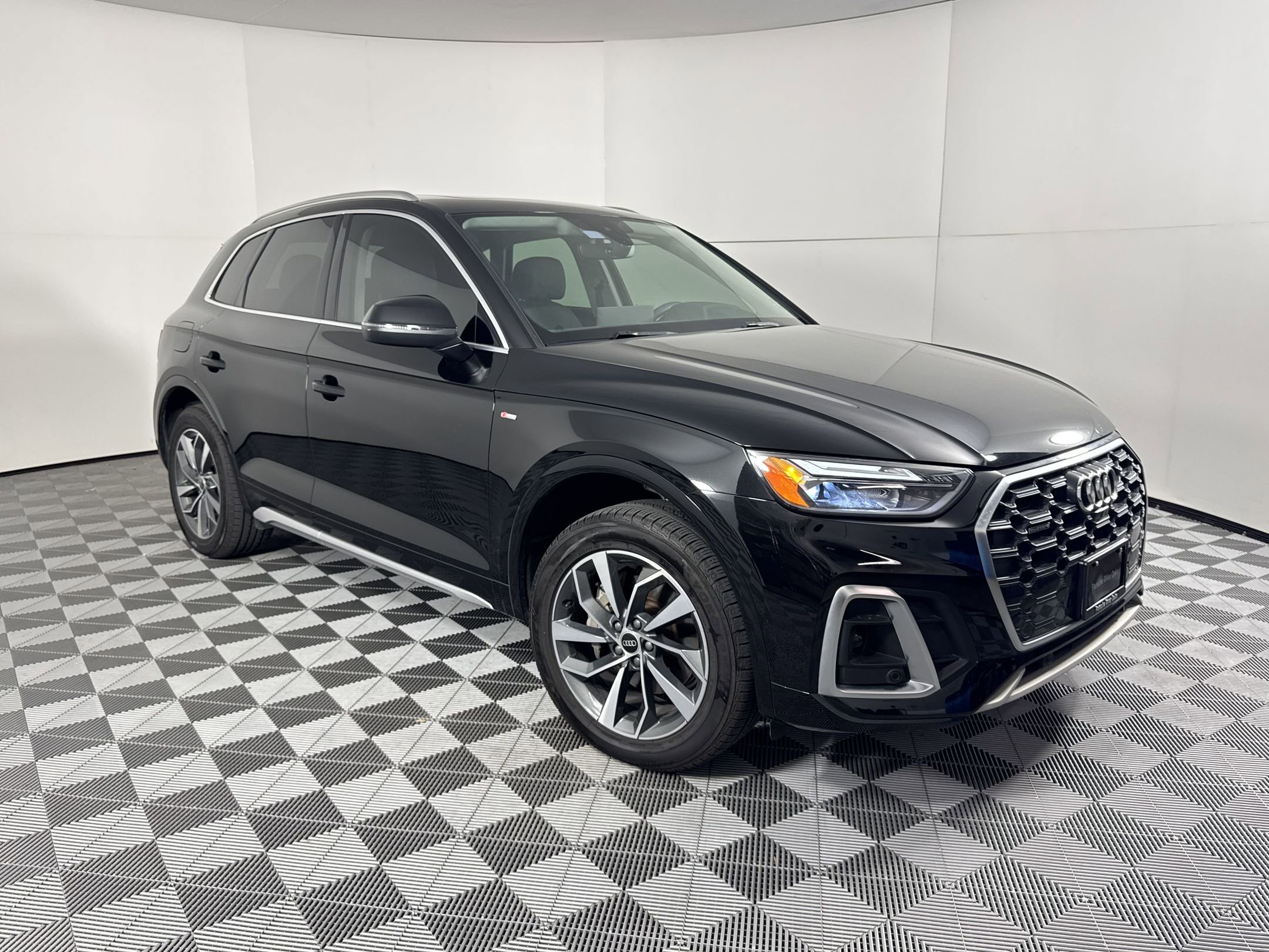 Used 2023 Audi Q5 2.0T Premium Plus w/ Premium Plus Package image 7
