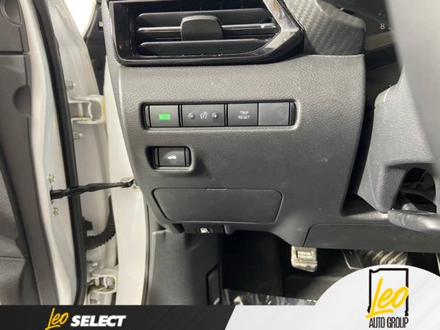 Used 2025 Nissan Sentra SR FWD image 12