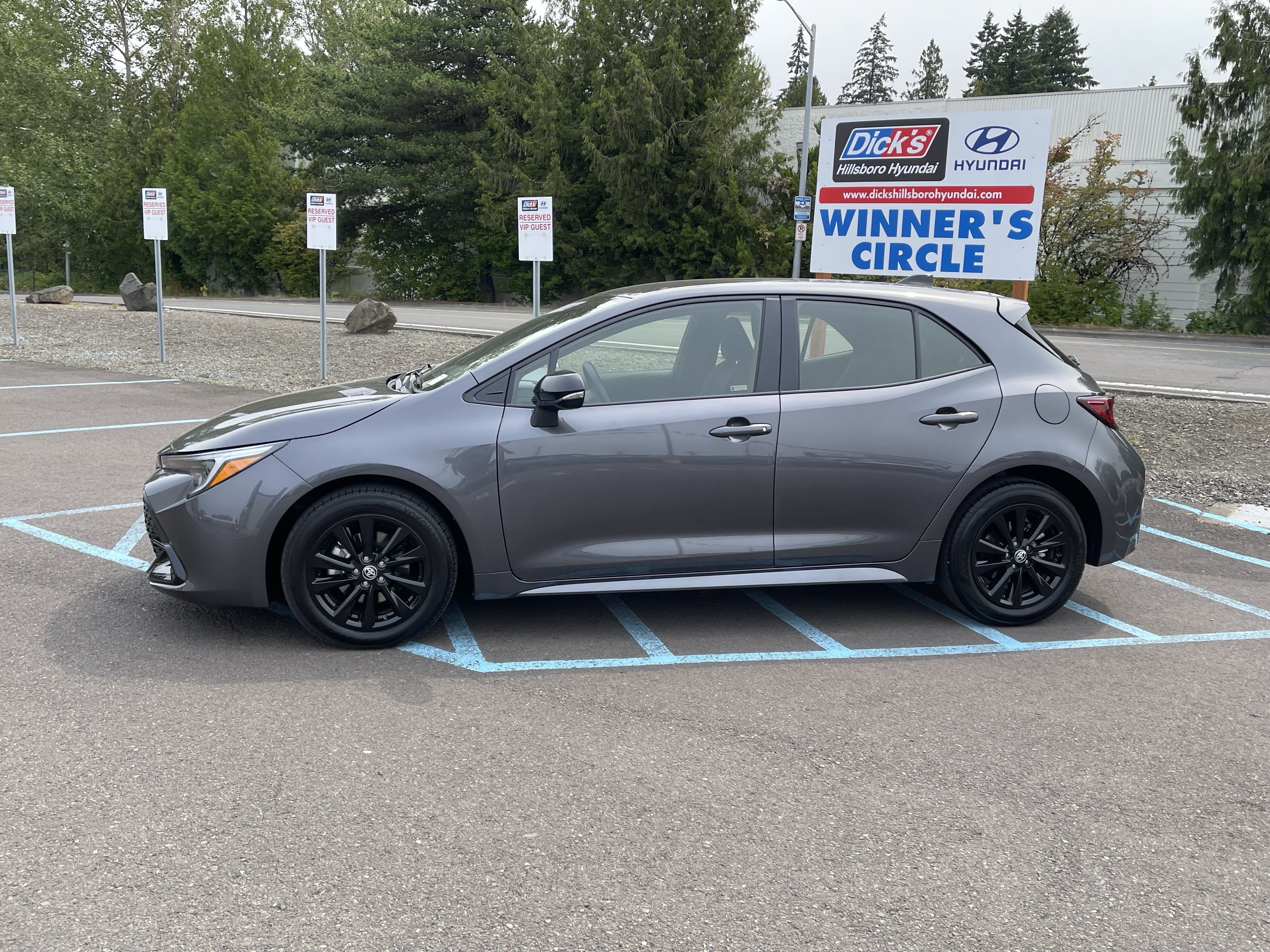 Used 2026 Toyota Corolla SE FWD image 2