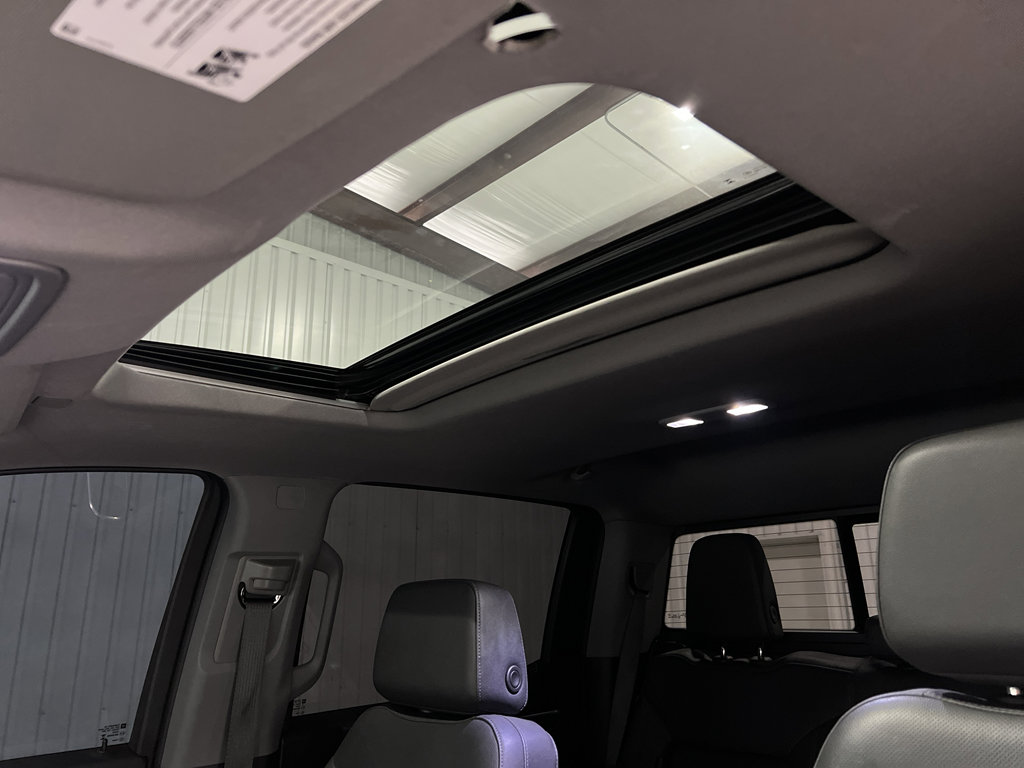 Used 2023 GMC Sierra 1500 SLT image 17