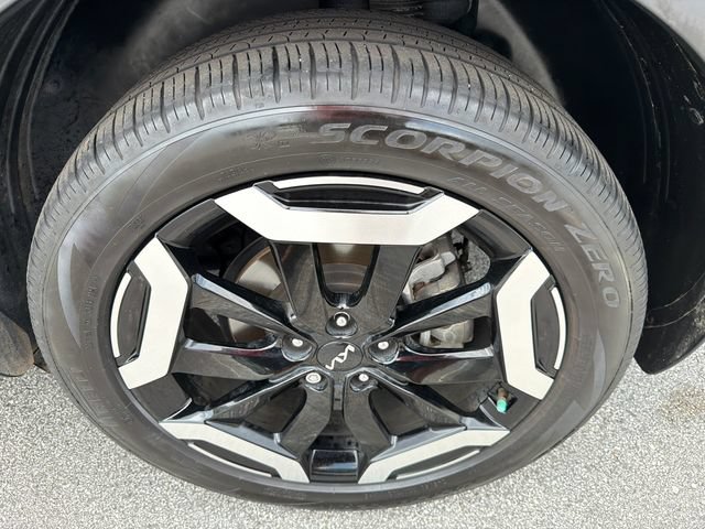 Used 2025 Kia Telluride EX w/ EX Captain's Chair Package FWD image 20