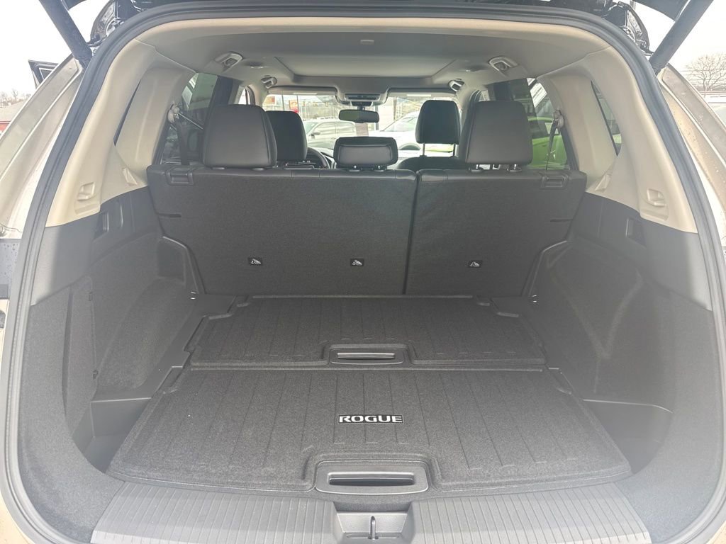 New 2026 Nissan Rogue Platinum image 27