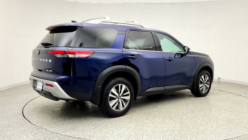 Used 2024 Nissan Pathfinder SL AWD/4WD image 5
