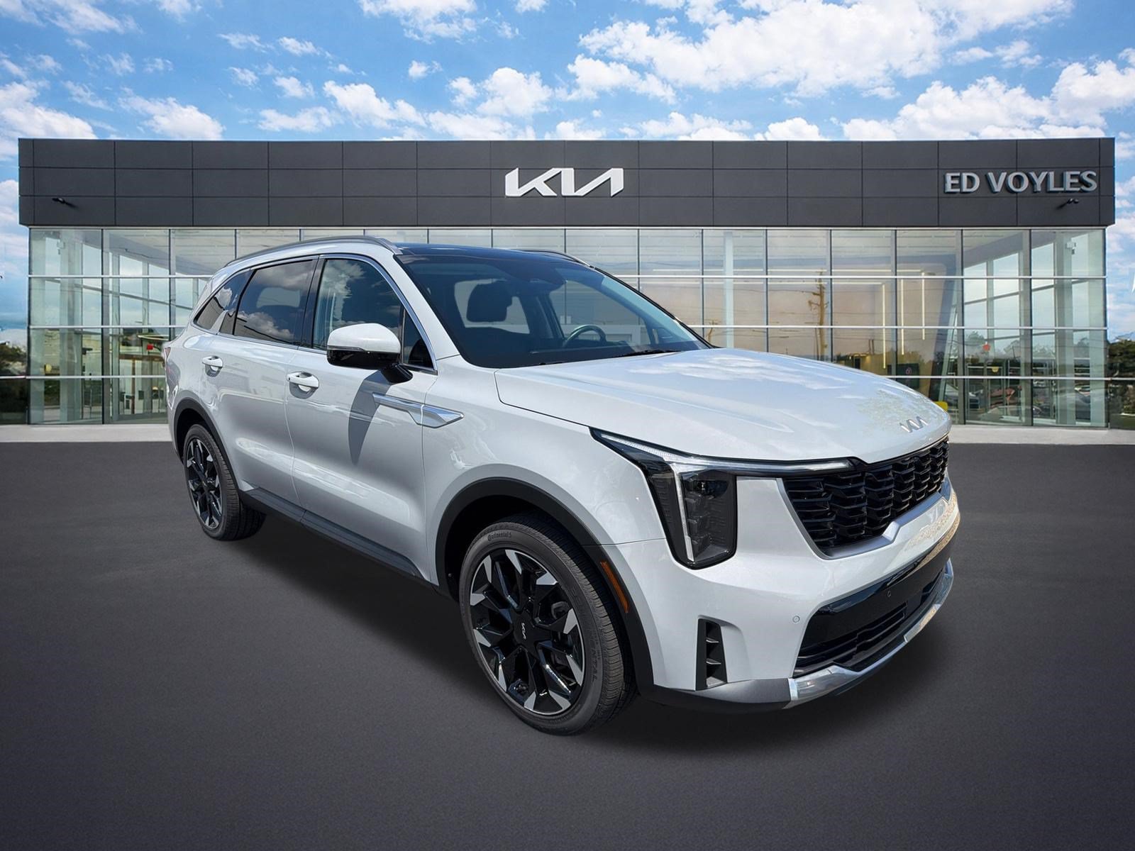 Certified 2025 Kia Sorento EX w/ Panoramic Sunroof Package
