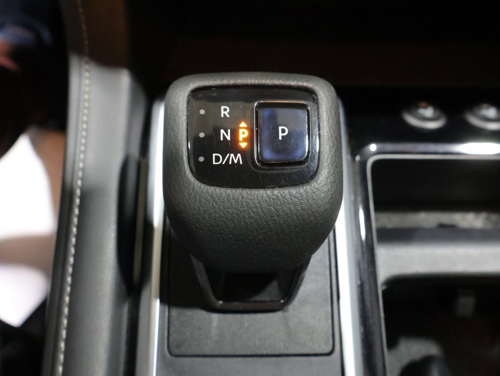 Used 2022 Nissan Pathfinder S AWD/4WD image 30