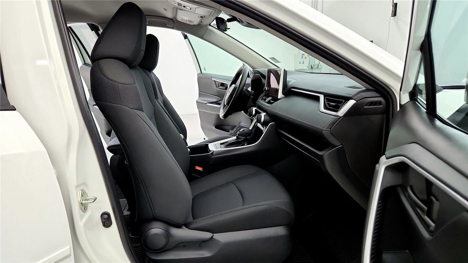 Certified 2025 Toyota RAV4 LE image 17