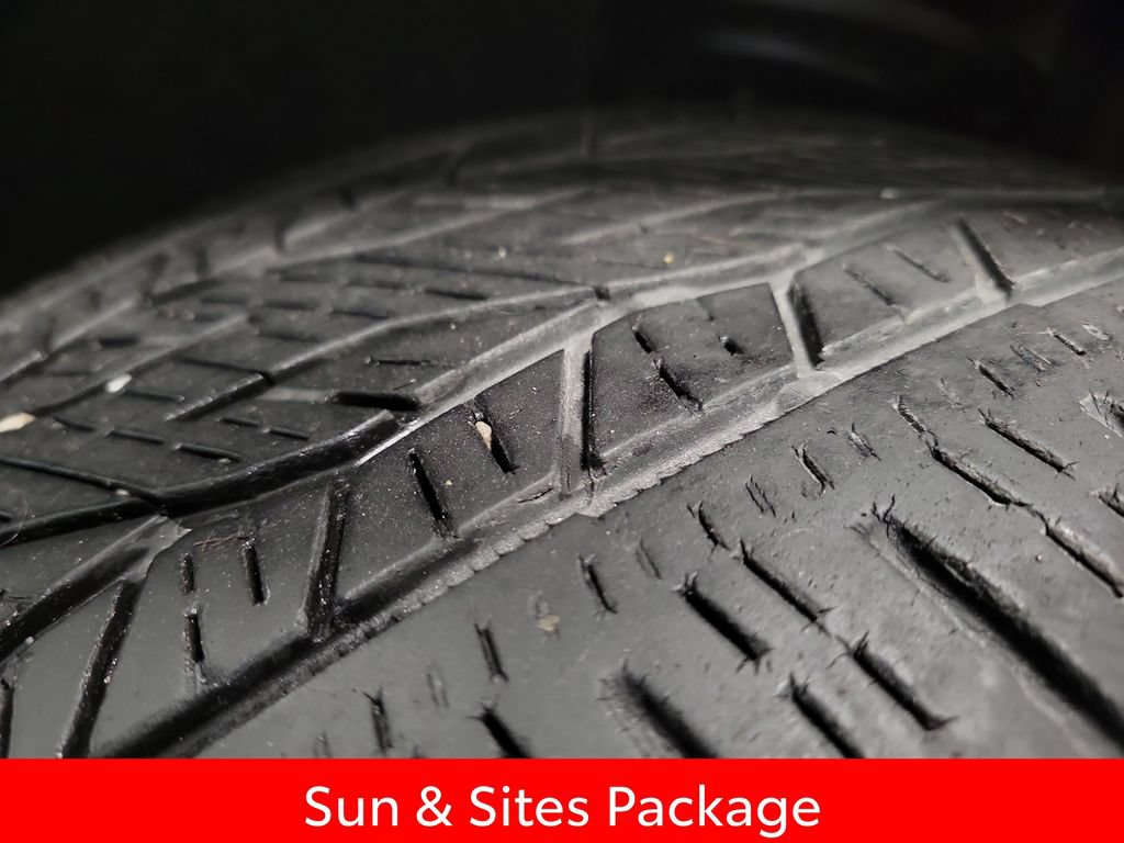 Used 2021 Buick Enclave Premium w/ Sun and Sites Package AWD/4WD image 11