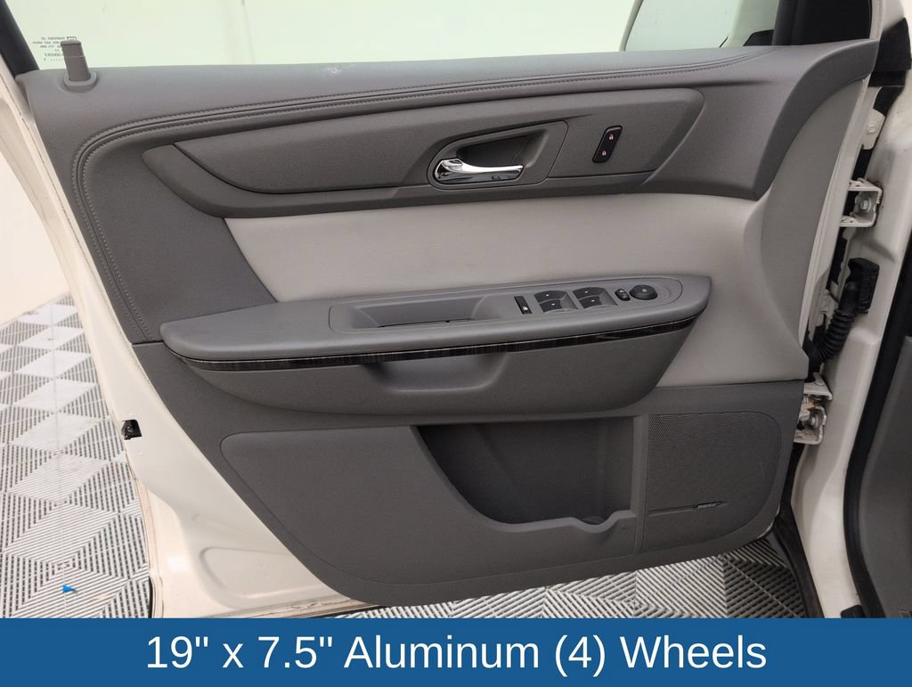Used 2015 GMC Acadia SLT FWD image 33