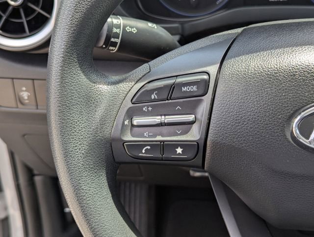 Used 2022 Hyundai Kona SE image 29