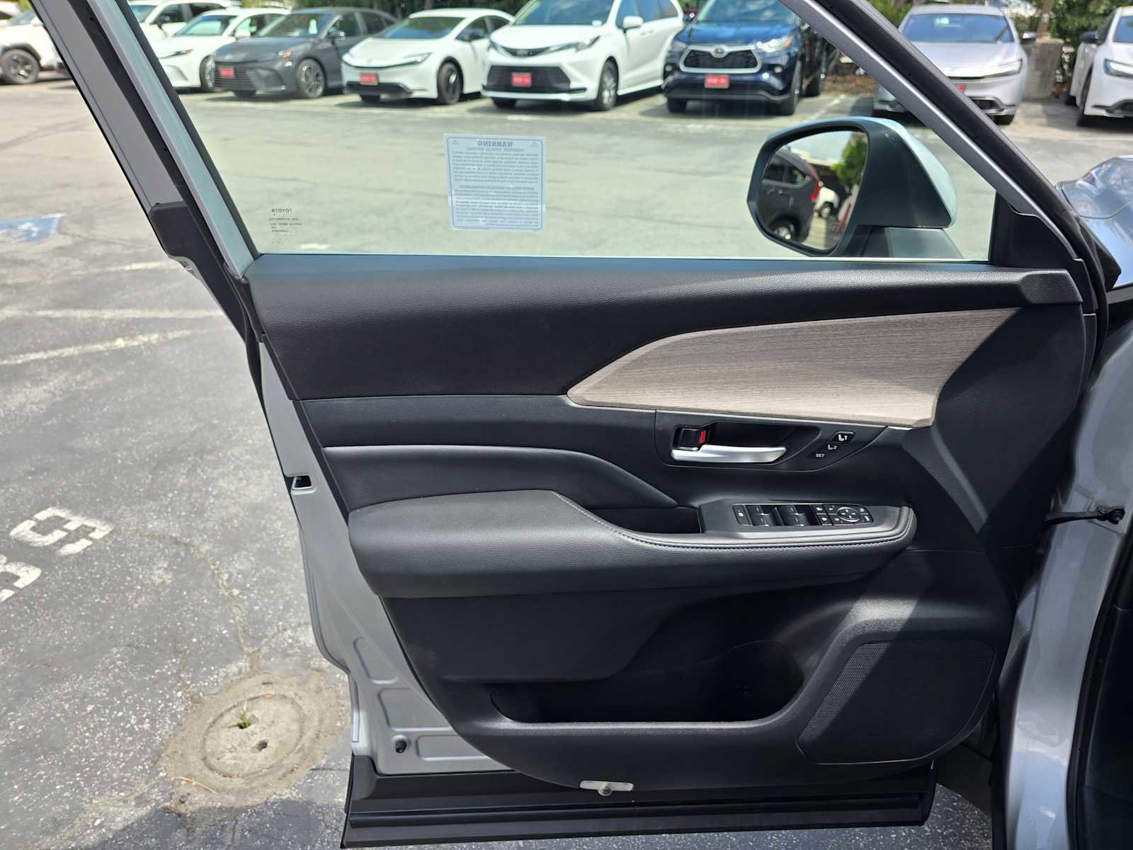 Used 2024 Toyota Grand Highlander FWD image 23