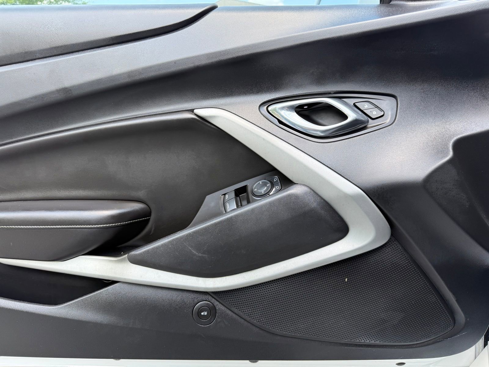 Used 2017 Chevrolet Camaro LT RWD image 41