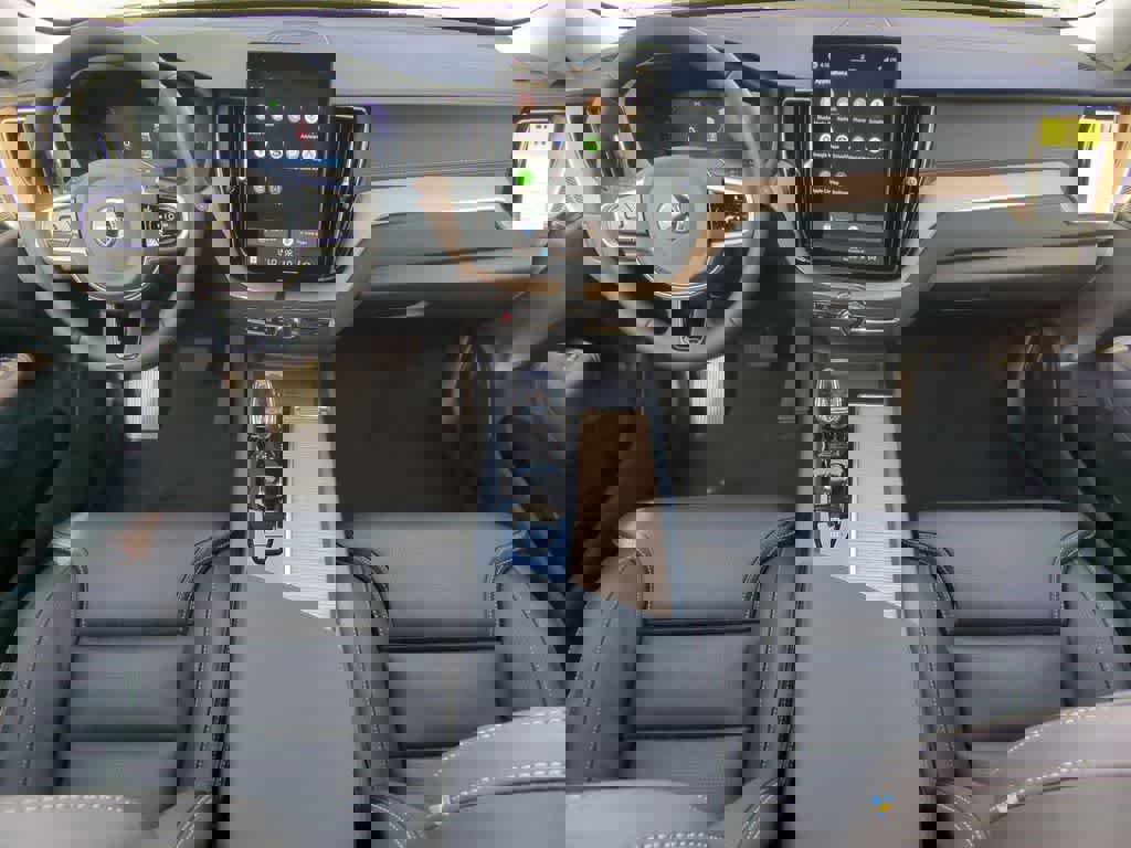 New 2026 Volvo XC60 T8 Ultra w/ Protection Package Premier AWD/4WD image 14