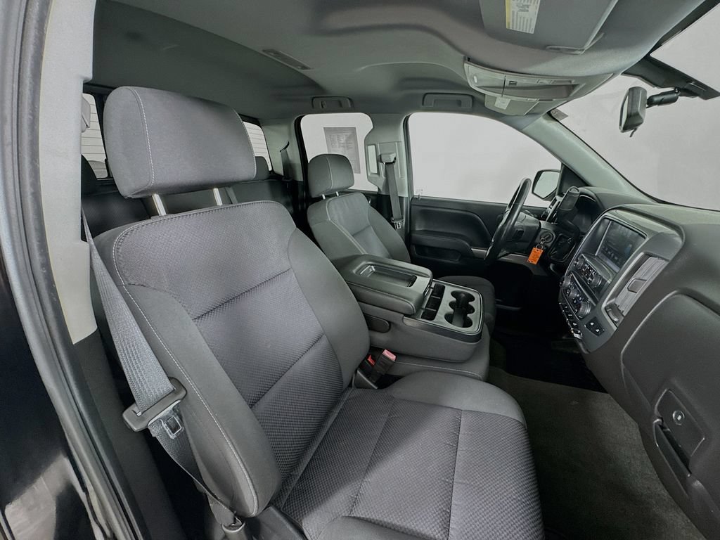 Used 2018 Chevrolet Silverado 1500 LT w/ All Star Edition AWD/4WD image 30