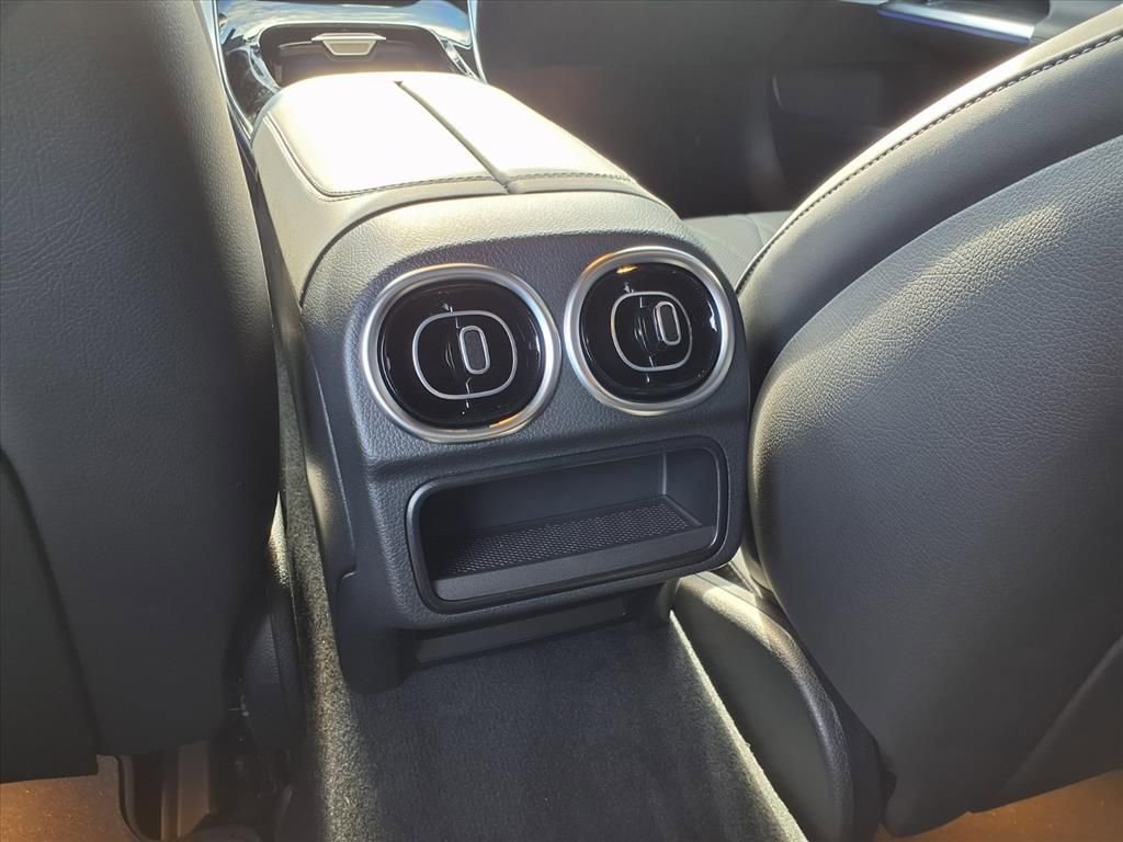 Used 2026 Mercedes-Benz C 36 AMG S image 23