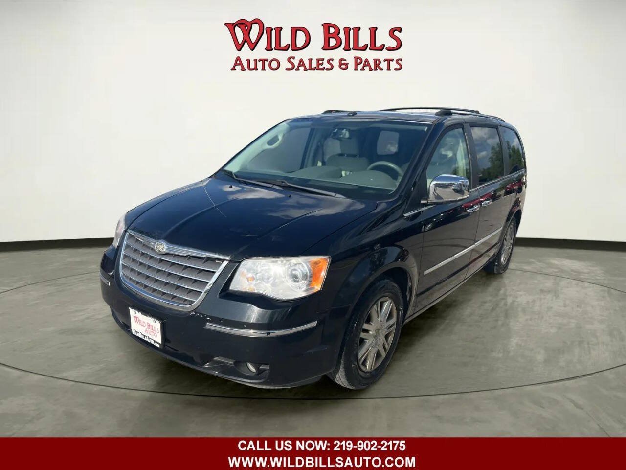 Used 2008 Chrysler Town & Country Limited w/ Entertainment Group #3 FWD image 1