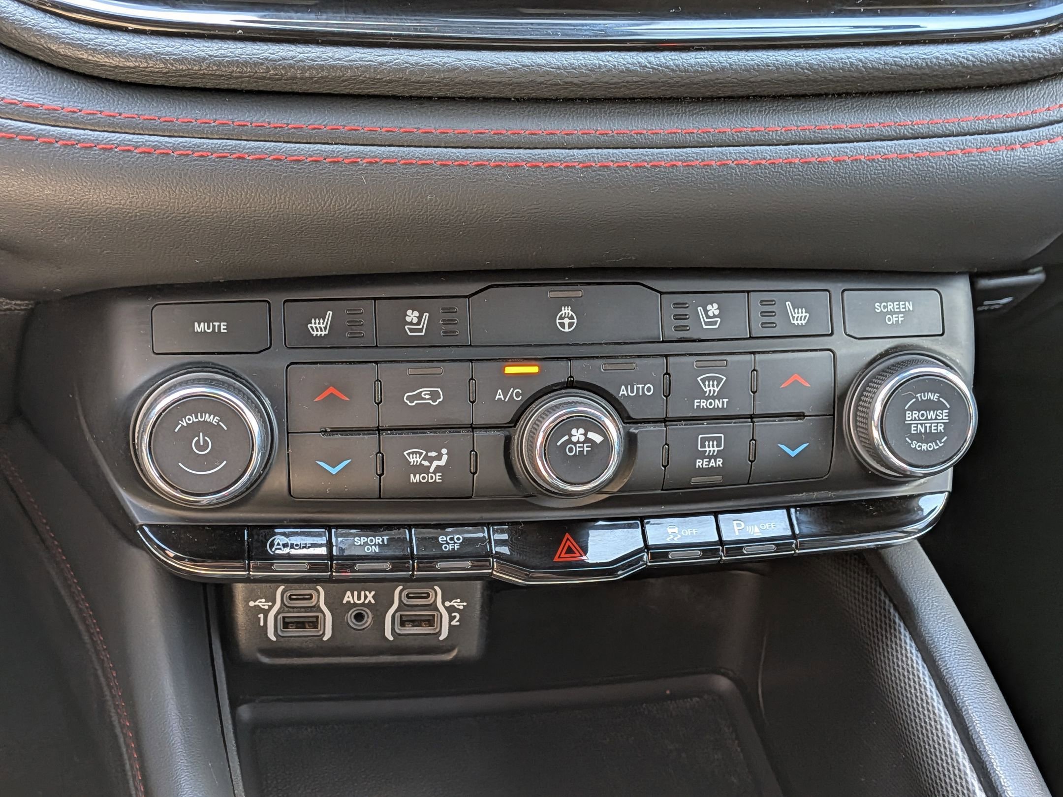 Used 2024 Dodge Durango GT image 25