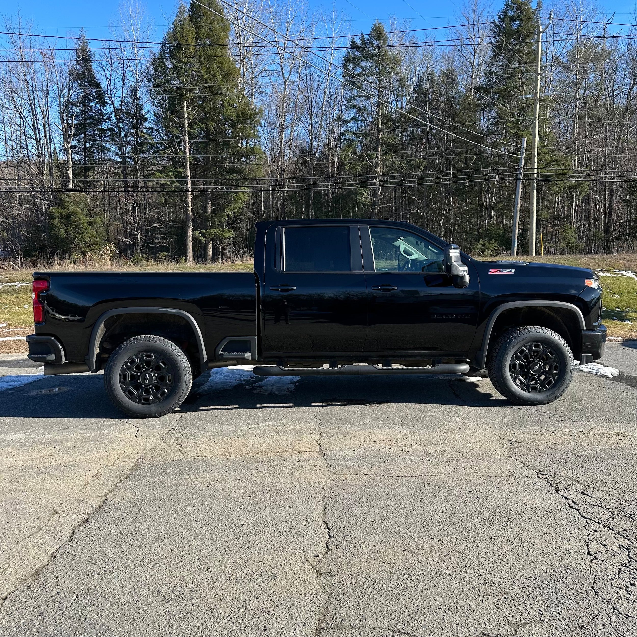 Used 2022 Chevrolet Silverado 3500 LTZ w/ LTZ Plus Package AWD/4WD image 2