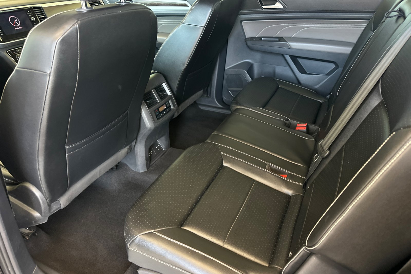 Used 2022 Volkswagen Atlas SE FWD image 12