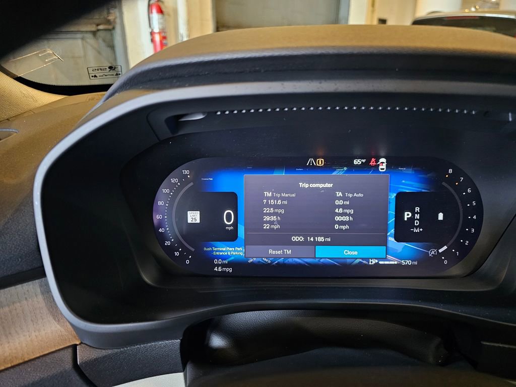 Certified 2023 Volvo XC40 B5 Plus w/ Driver Assist Package image 21