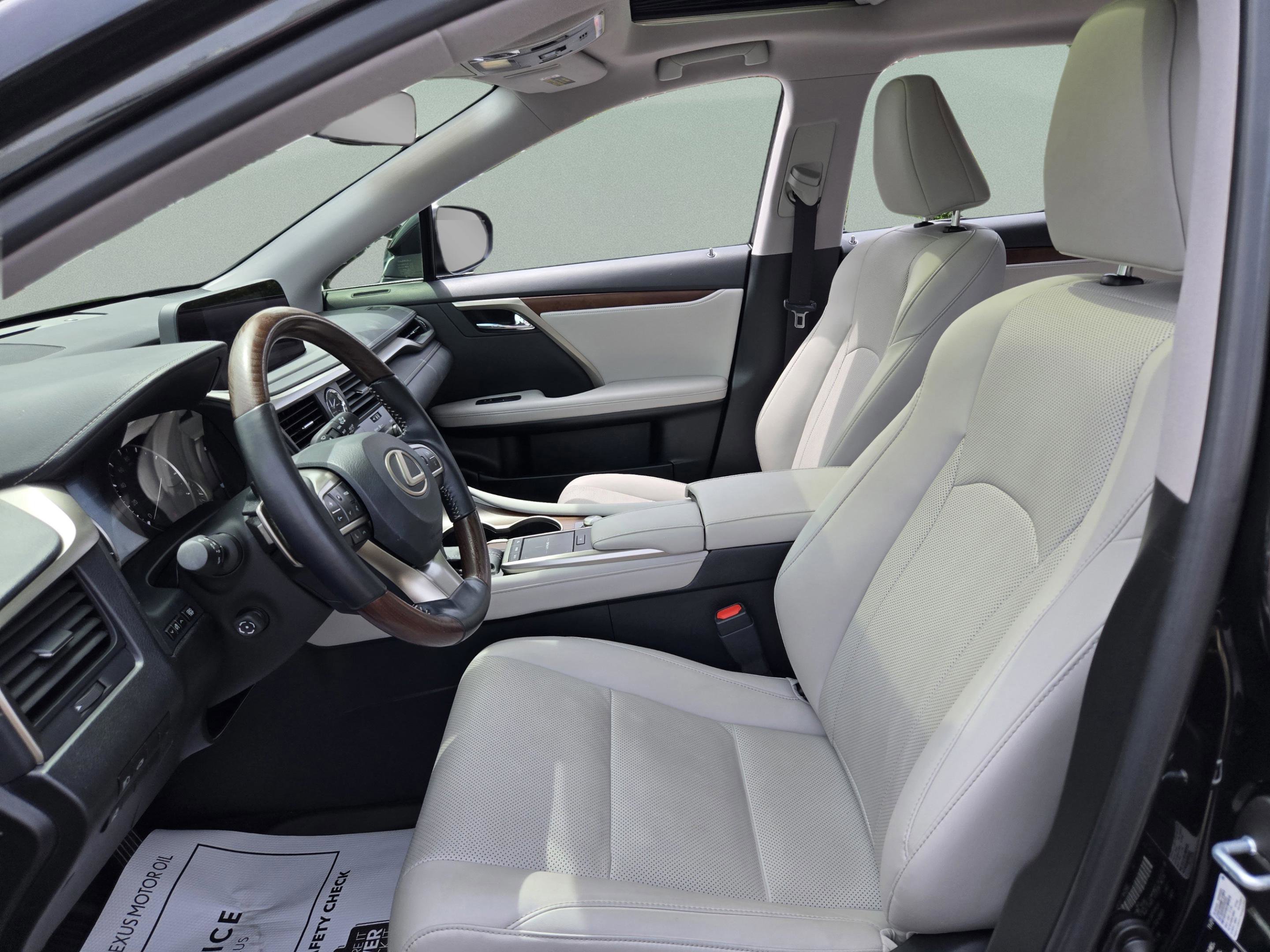 Certified 2022 Lexus RX 350L FWD w/ Premium Package image 29