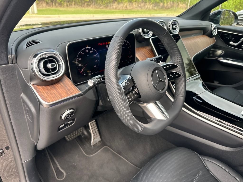 Certified 2025 Mercedes-Benz GLC 300 4MATIC image 18